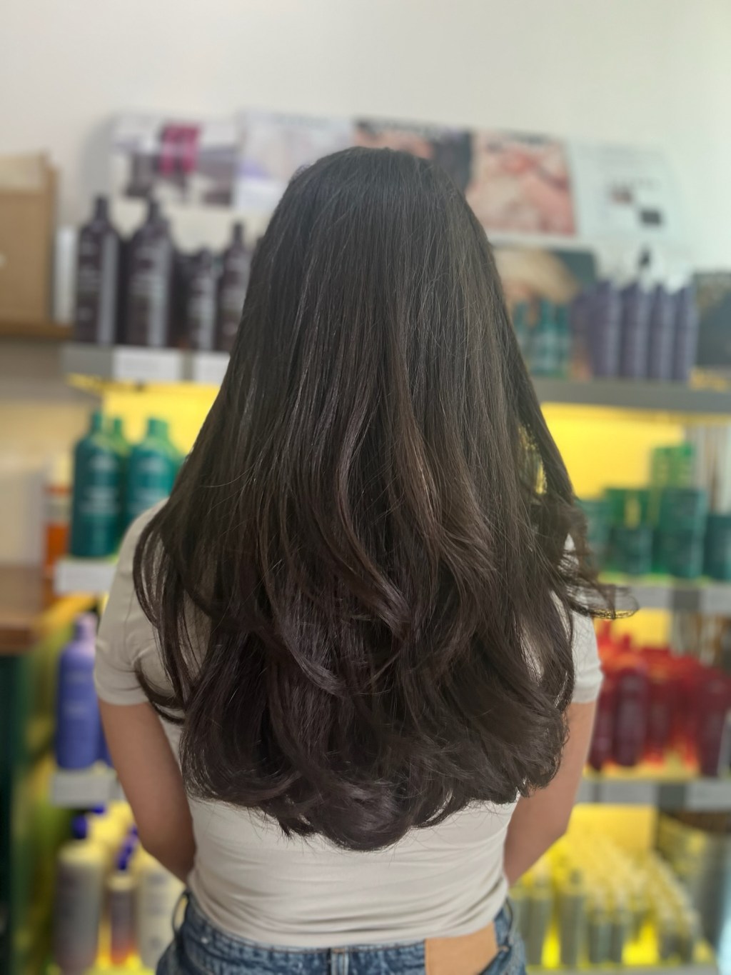 Butterfly Haircut: Transform Your Look with&nbsp;Anahi