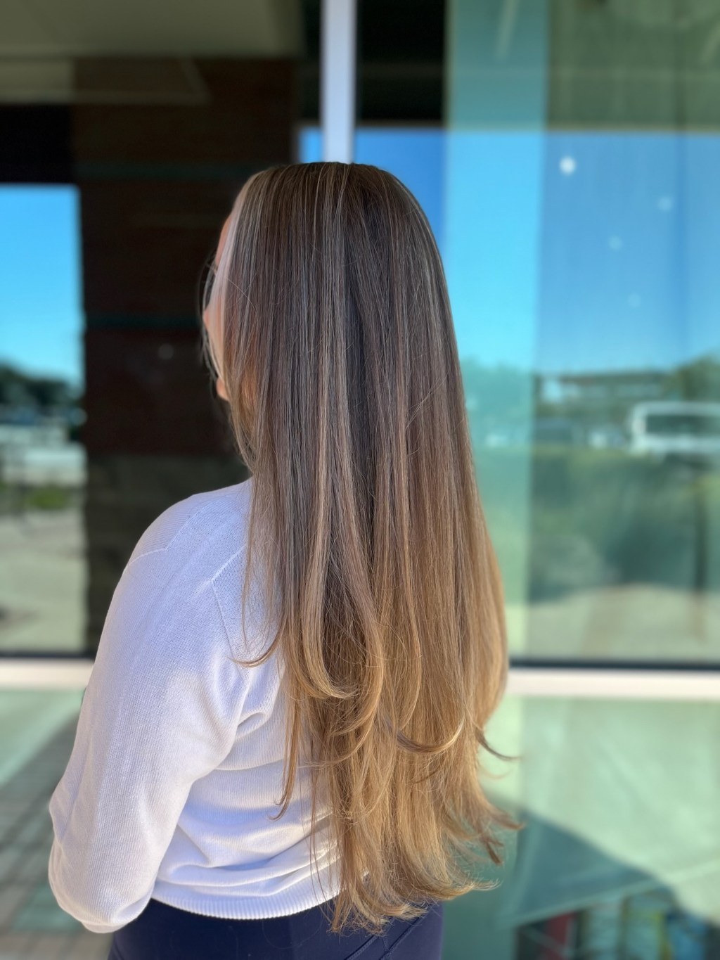 Money piece and natural balayage by&nbsp;Anahi